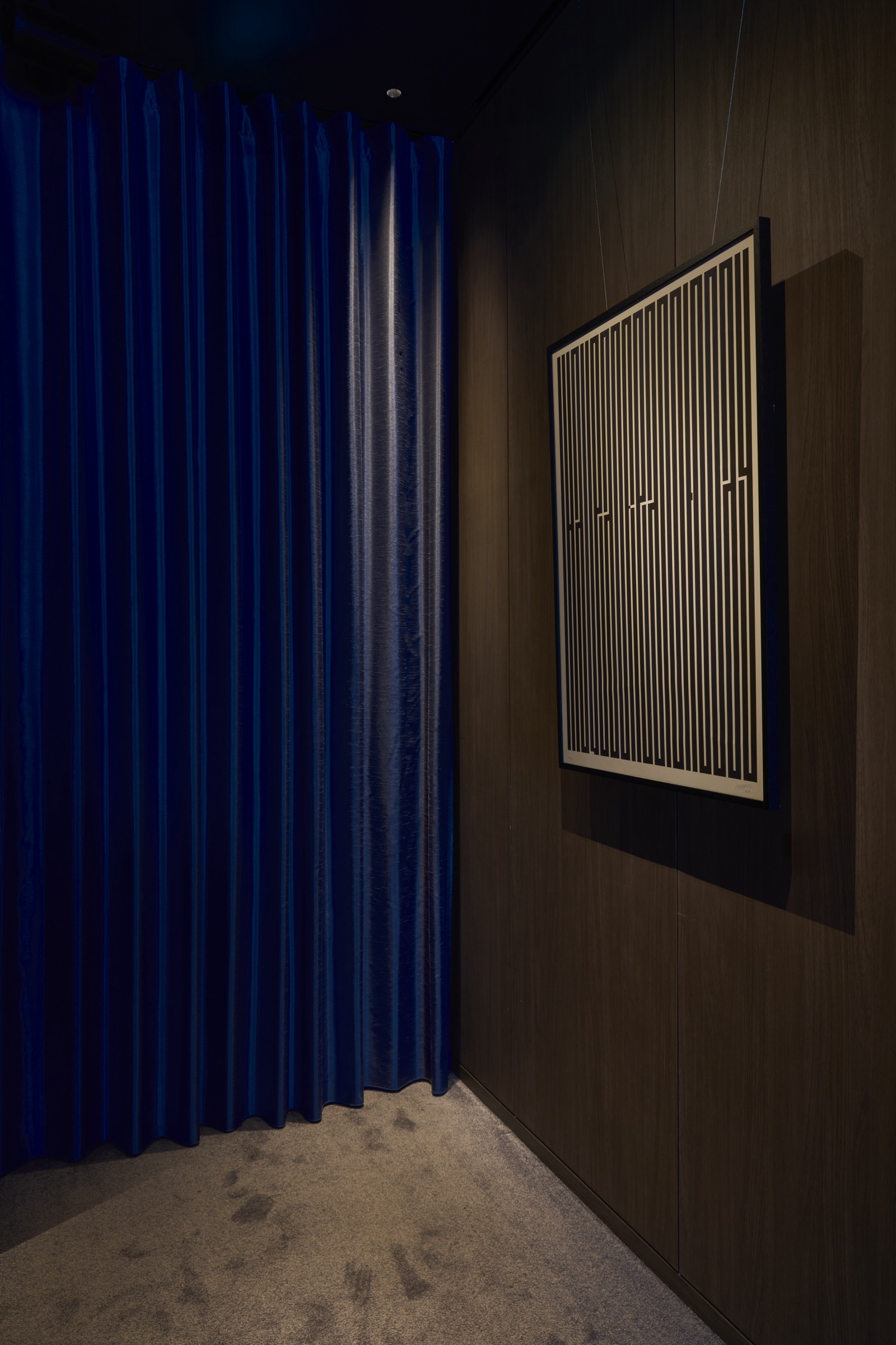 Sapphire Lounge 3